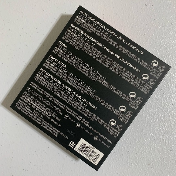 Guess ‘Sunkiss’ Face Mini Look Book Makeup Set-New - Picture 6 of 9